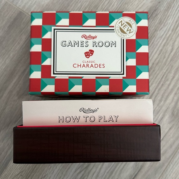 Ridley’s Classic Charades Card Game - Picture 2 of 3